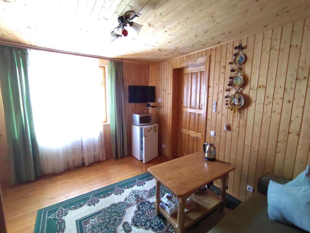 Guesthouse U Dida Viktora ยาเรมชา ภายนอก รูปภาพ